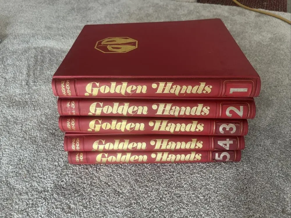 GOLDEN HANDS 75 issues‎ 5 binders complete